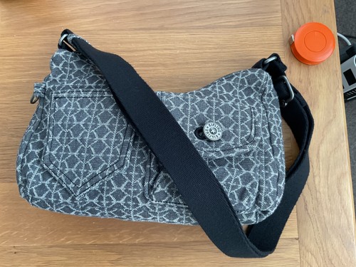 Kipling kenda small grey mix - small,