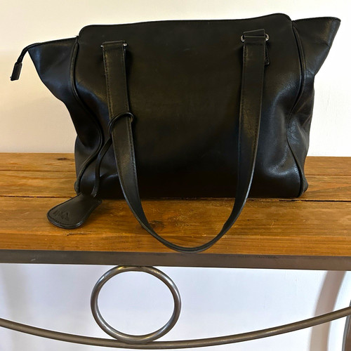 Kipling black leather zip top - black, zip-top